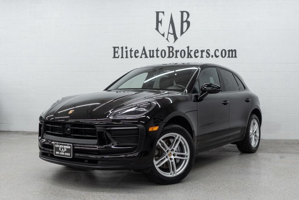 2024 PORSCHE Macan