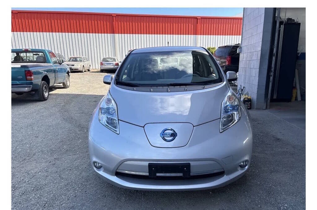 2013 NISSAN Leaf
