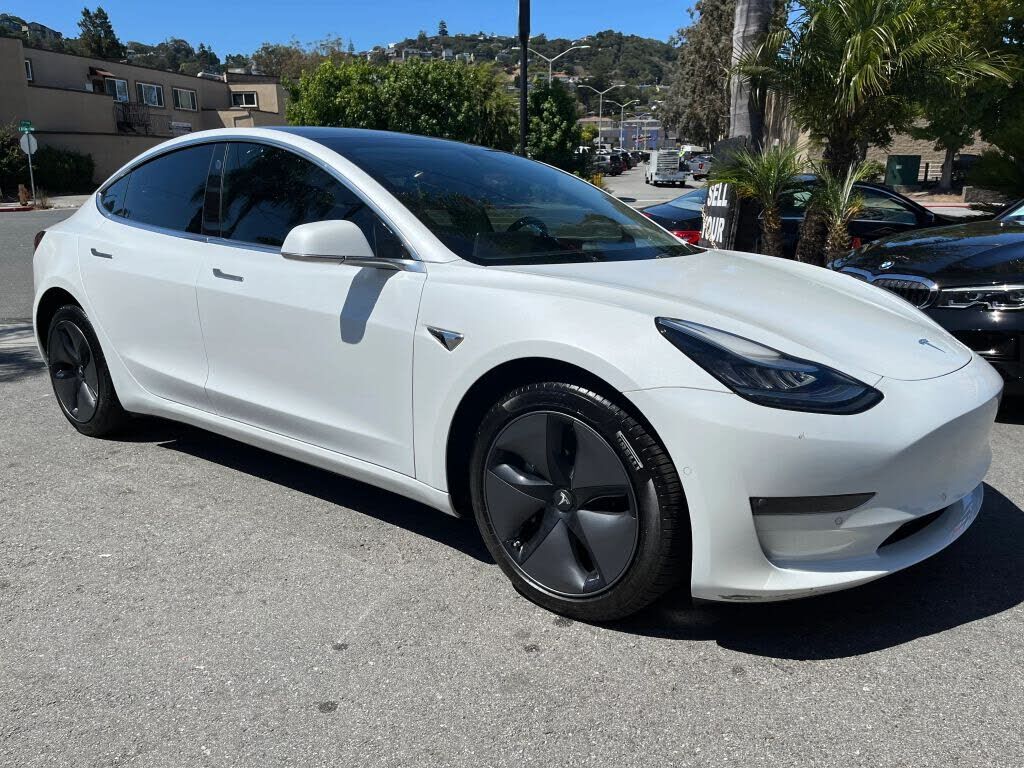 2019 TESLA Model 3