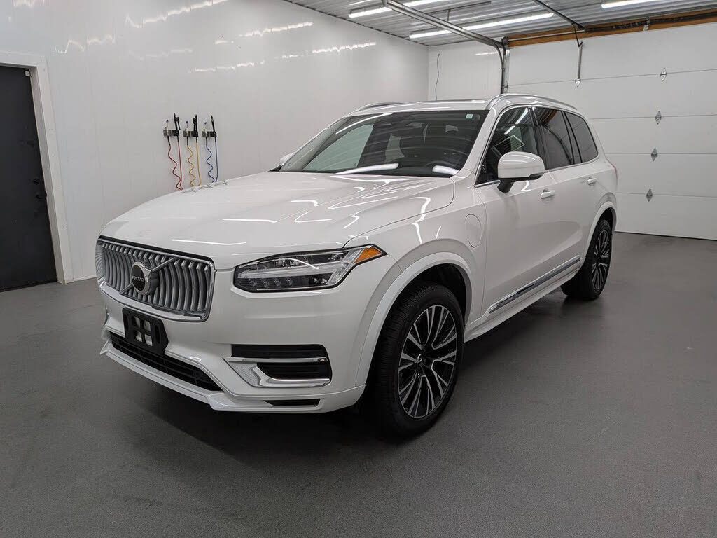 2023 VOLVO XC90