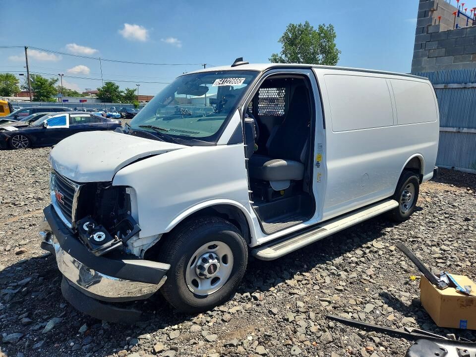 2025 GMC Savana