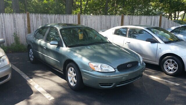 2005 FORD Taurus