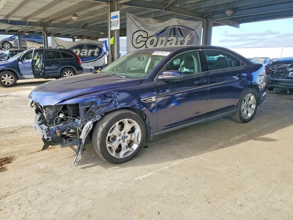 2011 FORD Taurus