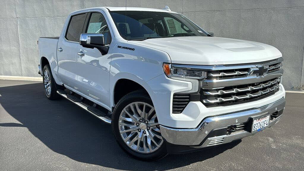 2025 CHEVROLET Silverado