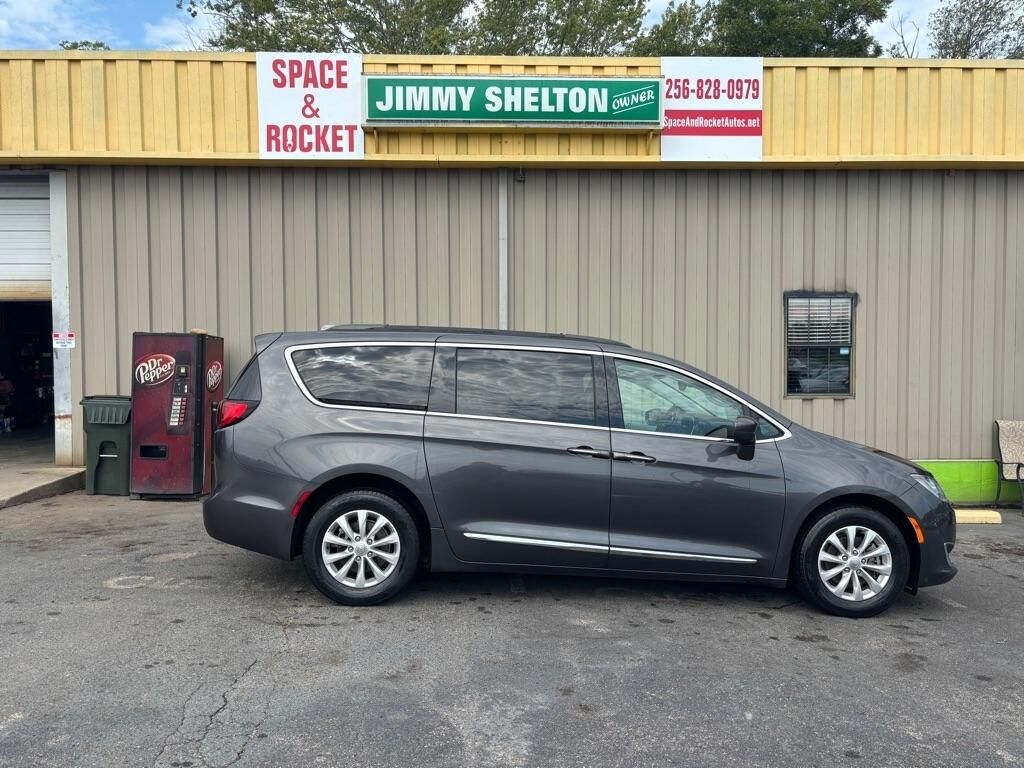 2017 CHRYSLER Pacifica