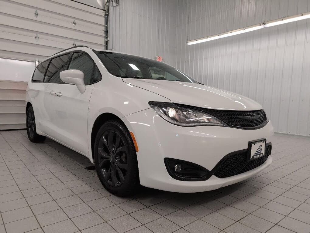 2020 CHRYSLER Pacifica