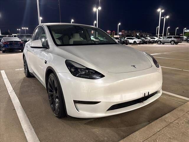2024 TESLA Model Y