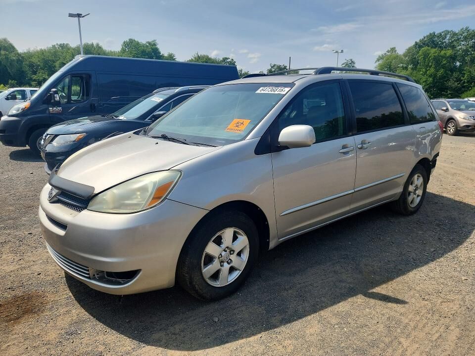 2004 TOYOTA Sienna