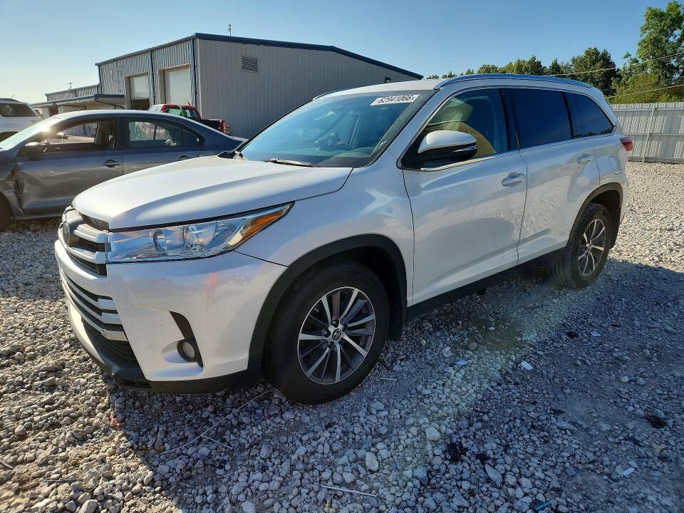 2019 TOYOTA Highlander