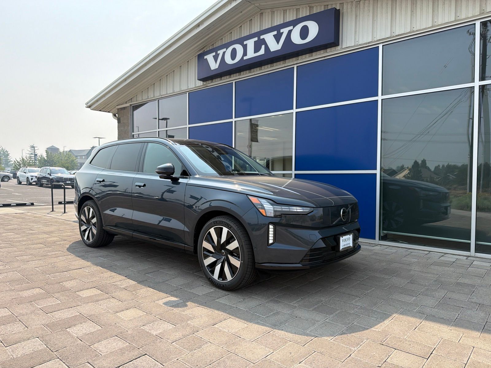 2026 VOLVO EX90