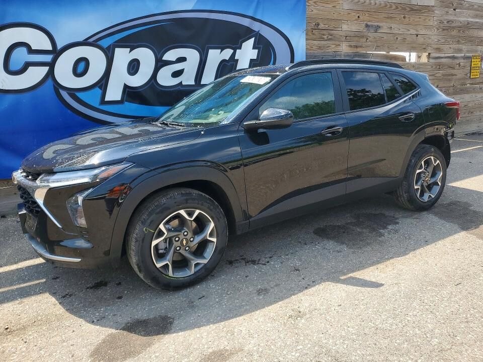 2026 CHEVROLET Trax