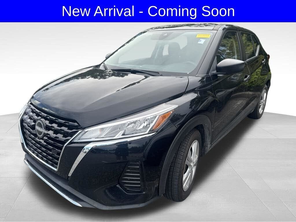 2023 NISSAN Kicks