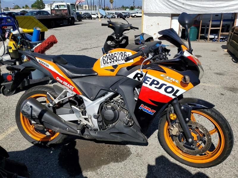 2013 HONDA CB