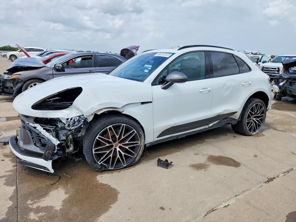 2024 PORSCHE Macan
