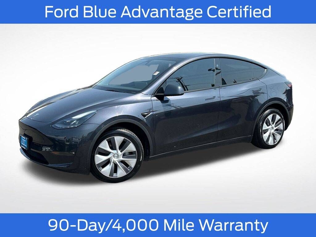 2024 TESLA Model Y