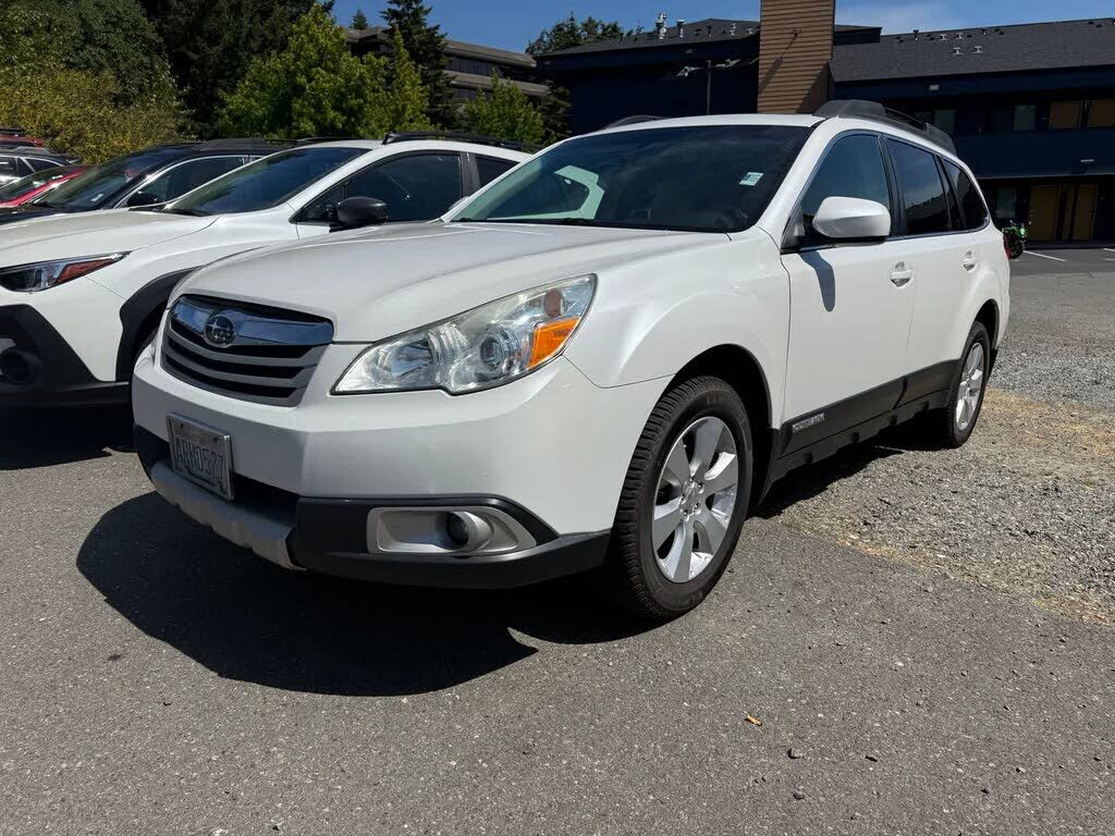 2011 SUBARU Outback