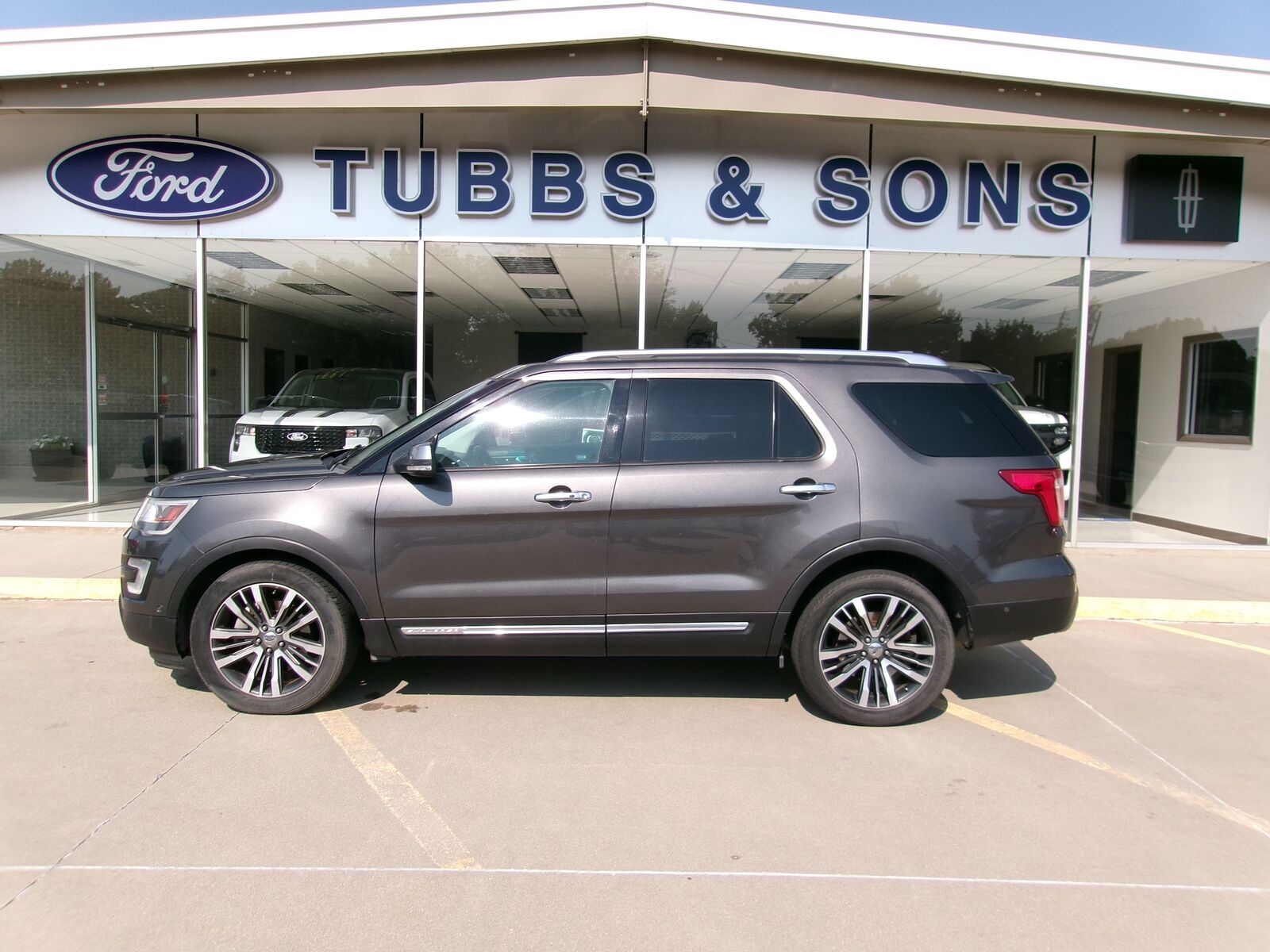 2016 FORD Explorer