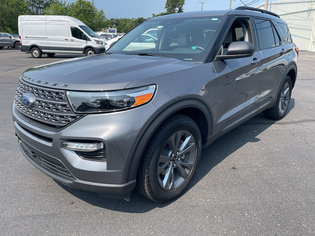 2021 FORD Explorer