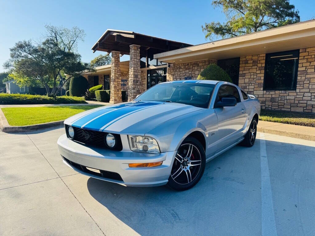 2005 FORD Mustang