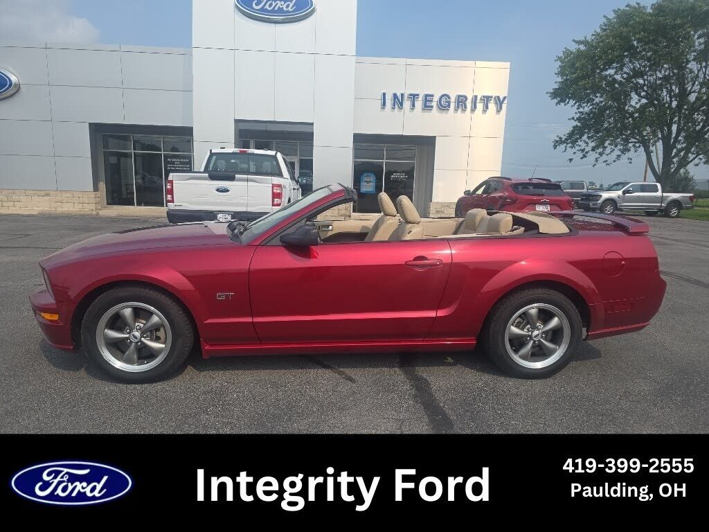 2005 FORD Mustang
