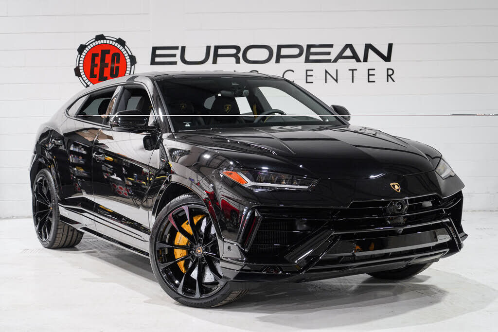 2024 LAMBORGHINI URUS