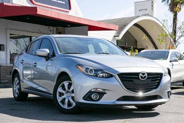 2016 MAZDA Mazda3