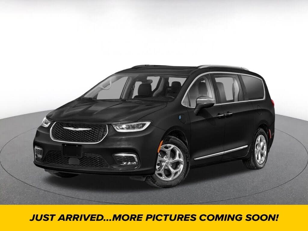 2023 CHRYSLER Pacifica