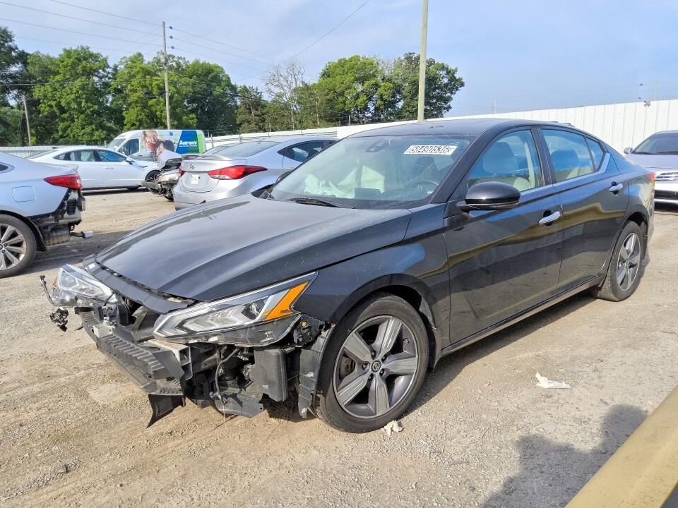 2021 NISSAN Altima