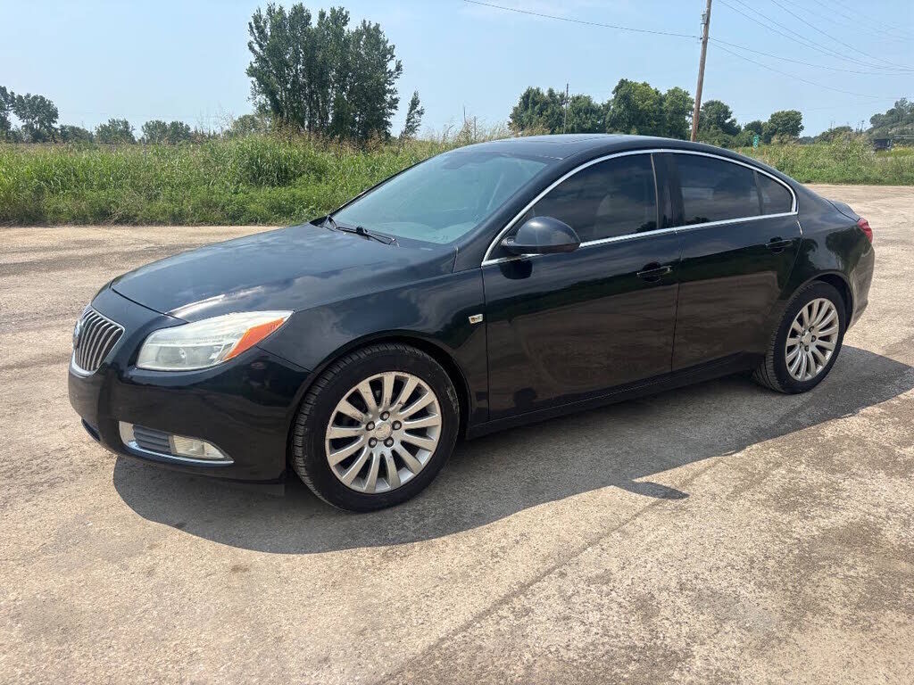 2011 BUICK Regal