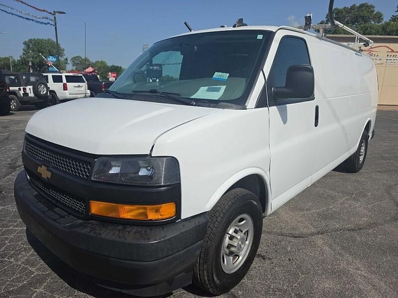 2020 CHEVROLET Express
