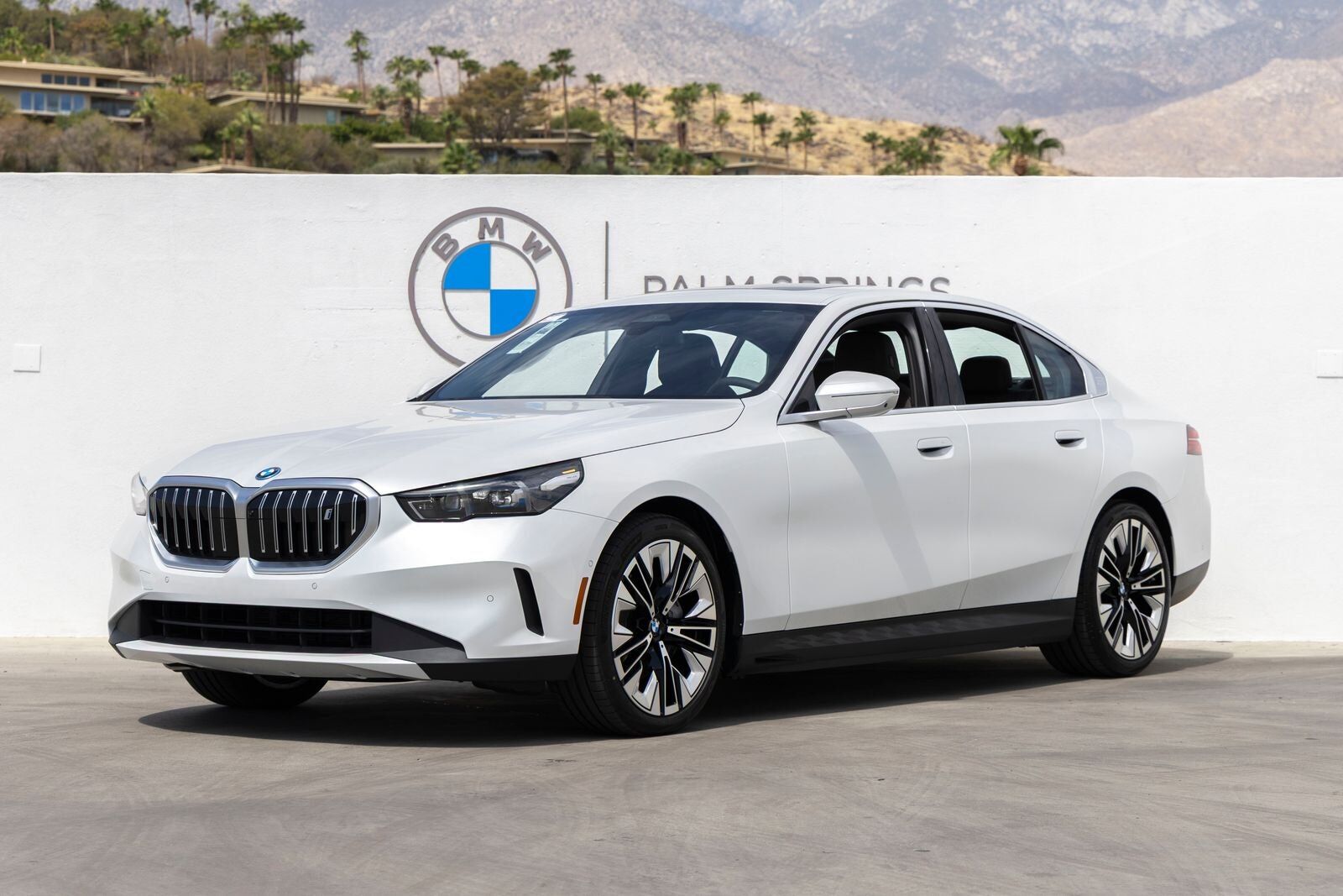 2027 BMW i5