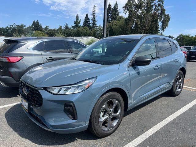 2023 FORD Escape