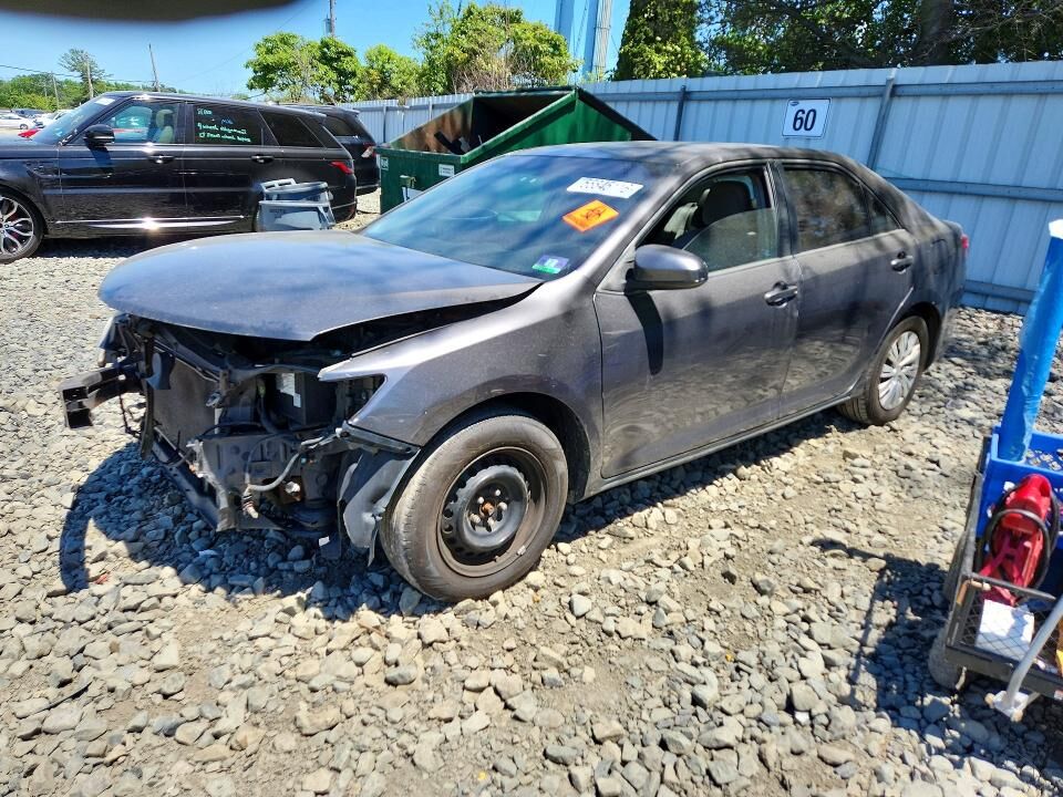 2013 TOYOTA Camry