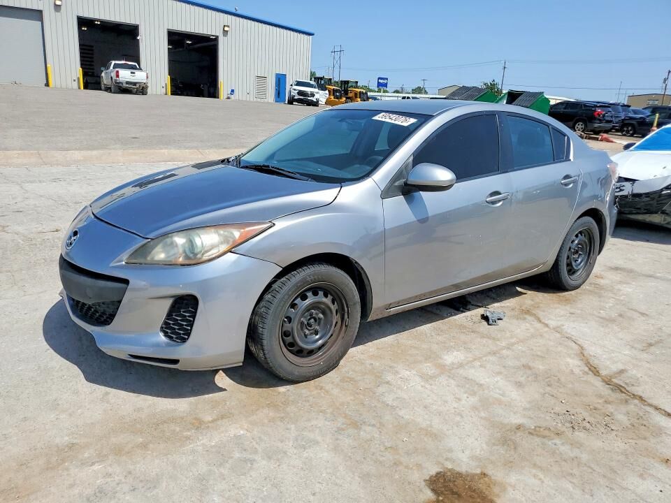 2013 MAZDA Mazda3
