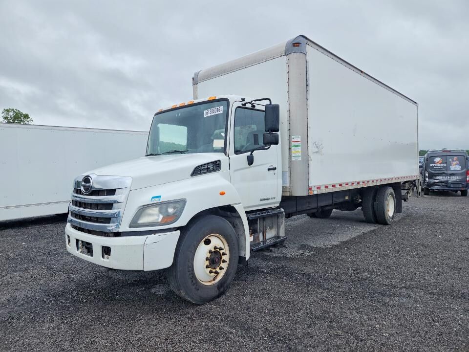2017 HINO Conventional Type Truck