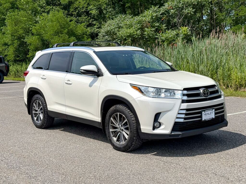2019 TOYOTA Highlander