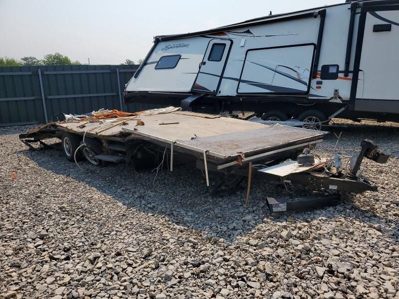 2015 CRUISER RV Shadow Cruiser