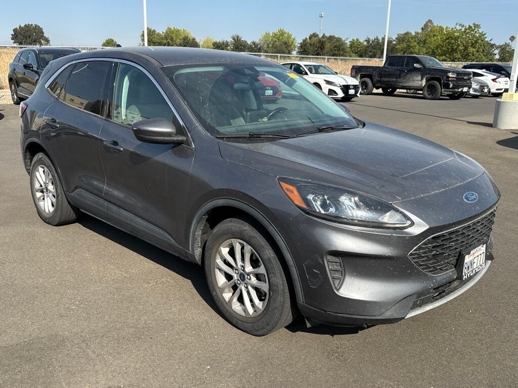 2021 FORD Escape