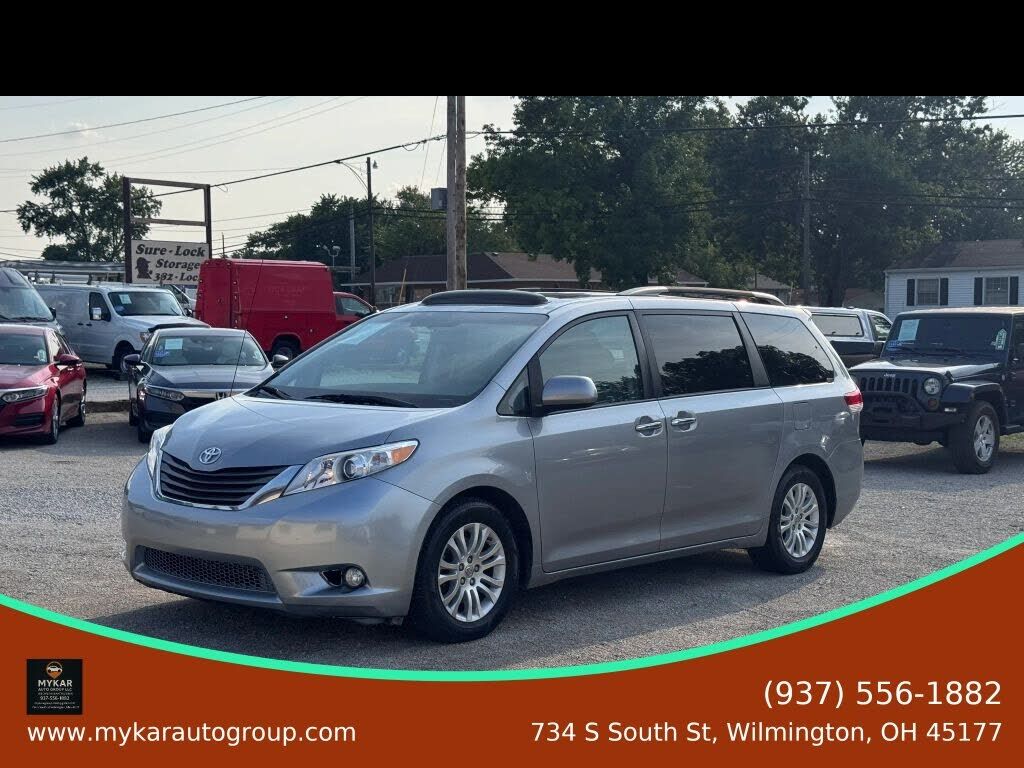 2013 TOYOTA Sienna