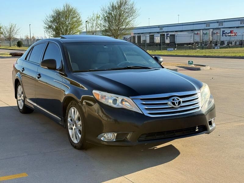 2011 TOYOTA Avalon