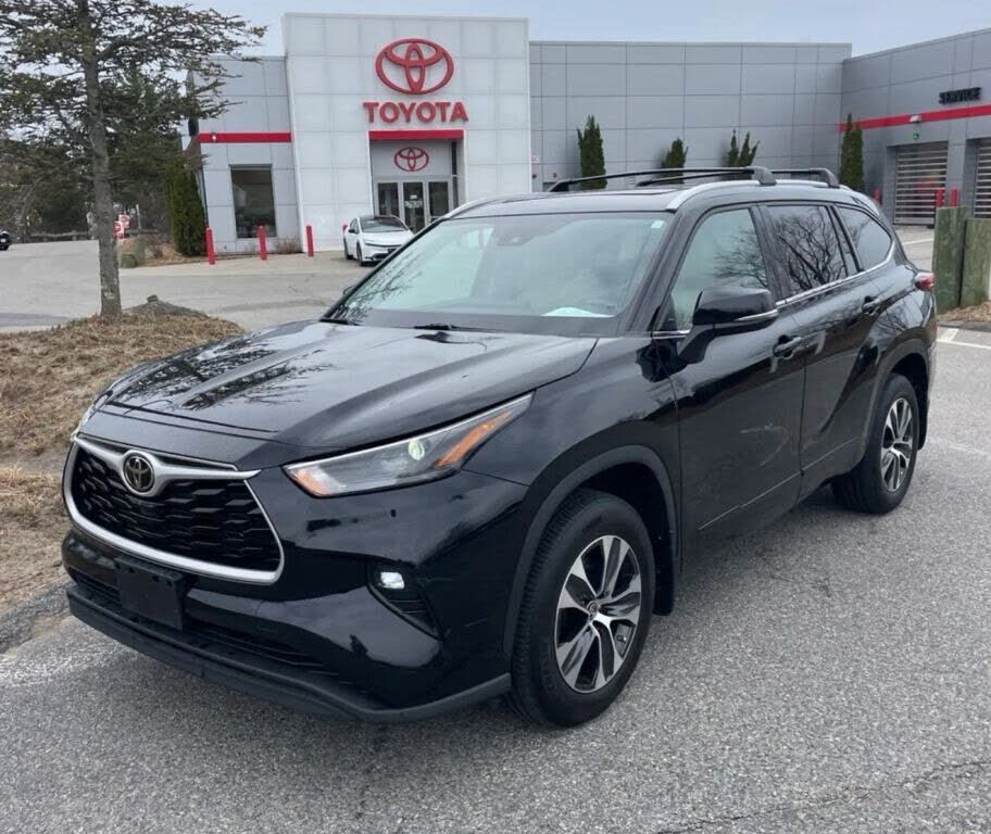 2022 TOYOTA Highlander
