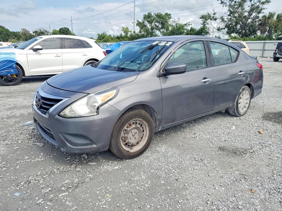 2019 NISSAN Versa