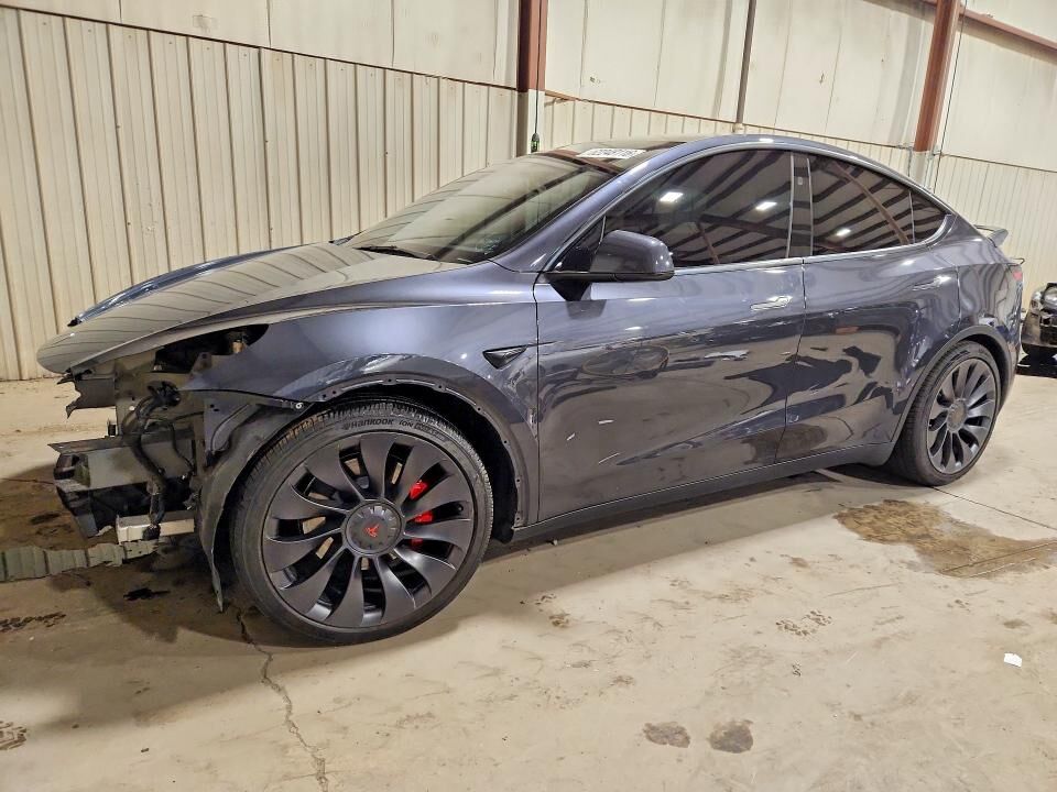 2024 TESLA Model Y