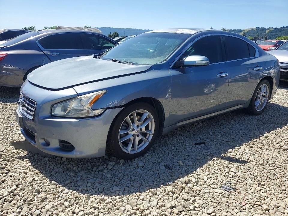 2011 NISSAN Maxima