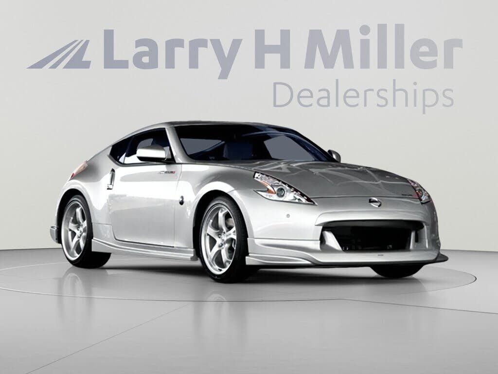 2009 NISSAN 370Z