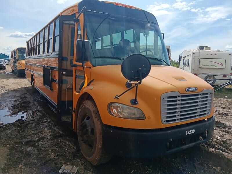 2010 FREIGHTLINER B2 Bus Chassis