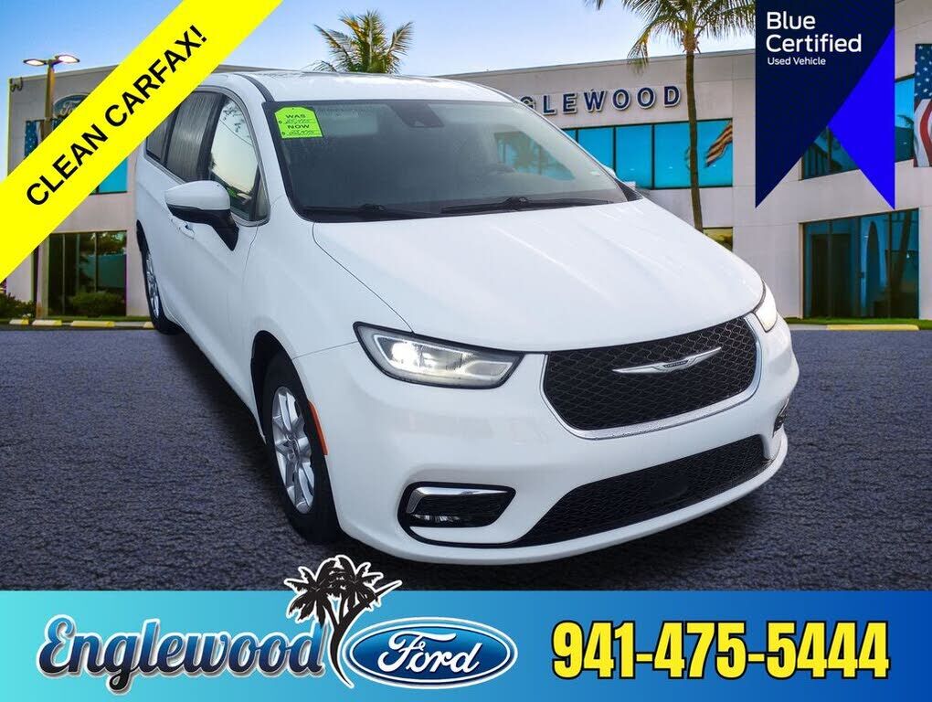 2023 CHRYSLER Pacifica
