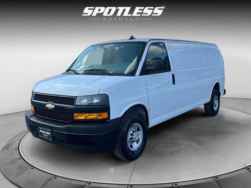 2021 CHEVROLET Express