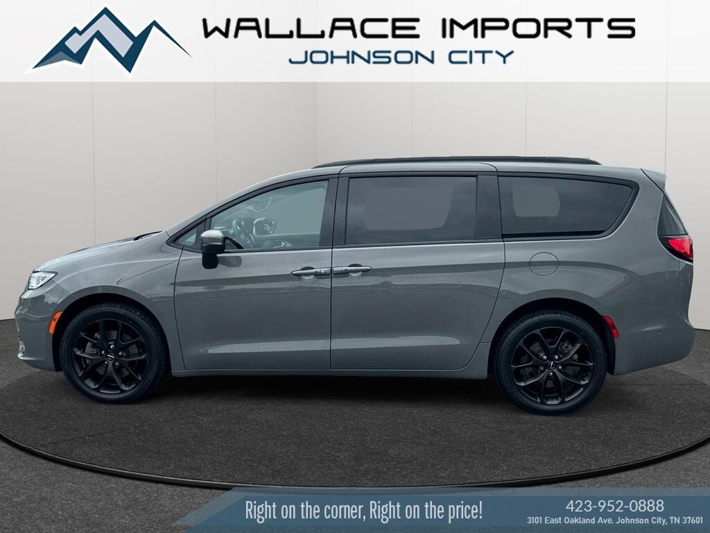 2023 CHRYSLER Pacifica