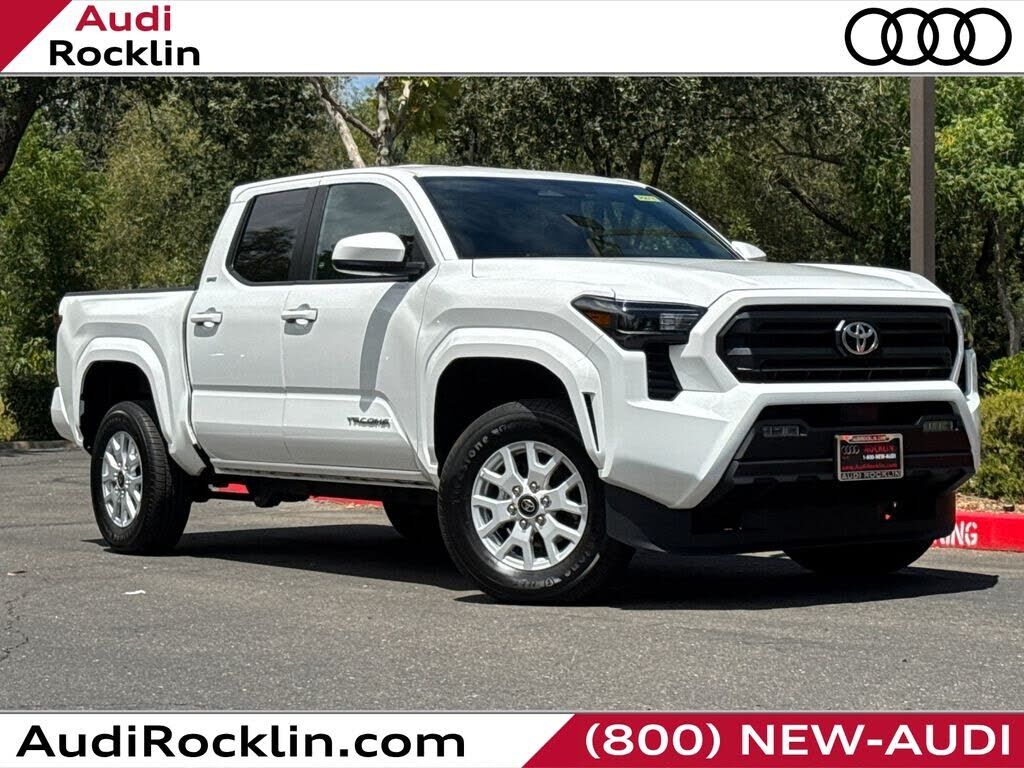 2024 TOYOTA Tacoma